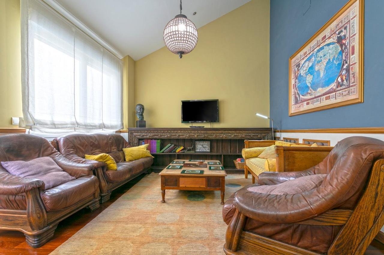 Las Mansiones De Constitucion Apartamentosmalagamanagement Bagian luar foto
